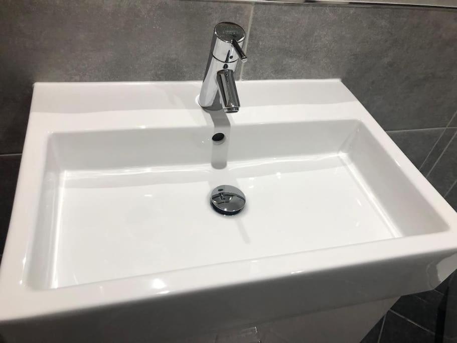 Stunning Apartment In Leeds- Financial District Leeds  Zewnętrze zdjęcie