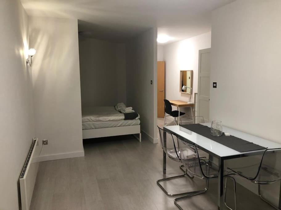 Stunning Apartment In Leeds- Financial District Leeds  Zewnętrze zdjęcie