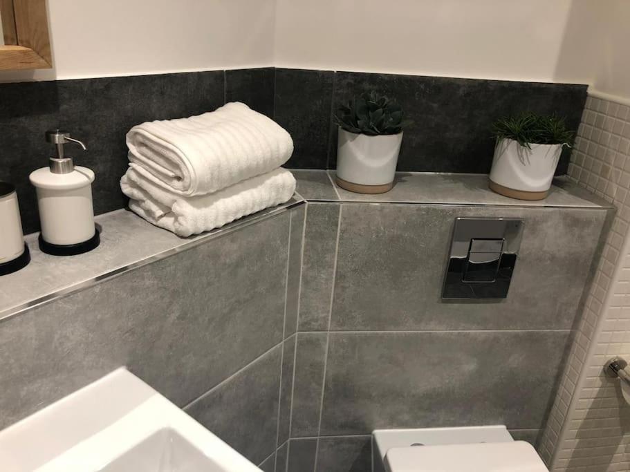 Stunning Apartment In Leeds- Financial District Leeds  Zewnętrze zdjęcie